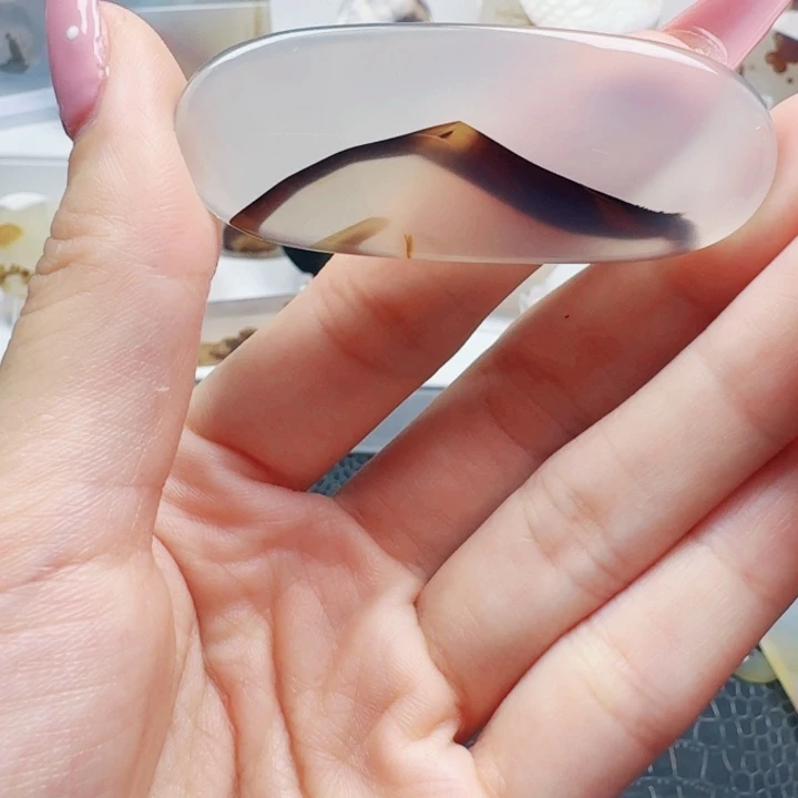 玛瑙/玉髓未镶嵌珠宝奇石