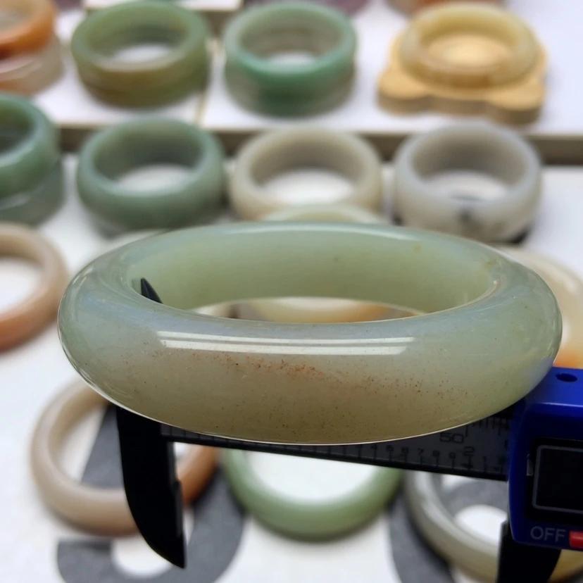 【闪购商品】未镶嵌手链石英岩玉