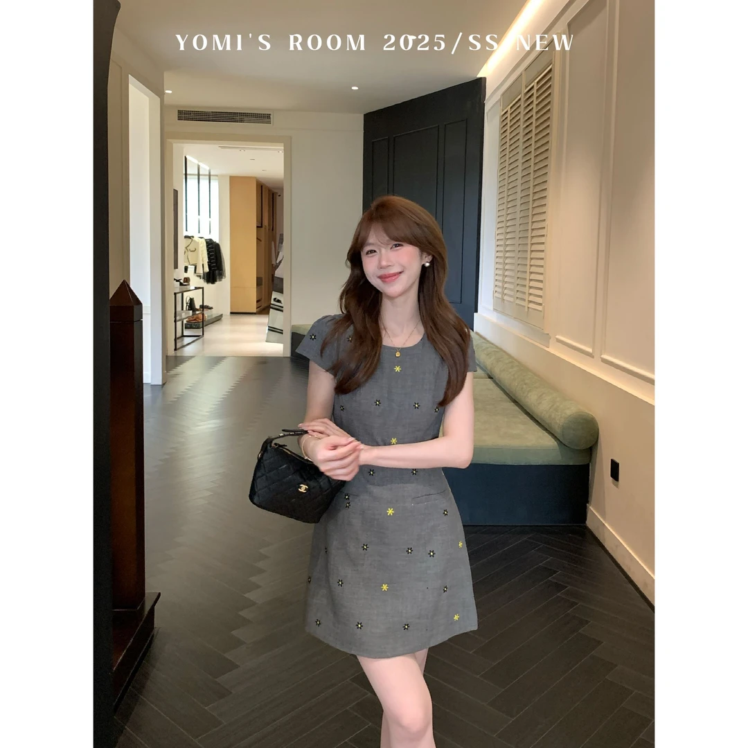 YOMI小个子【风与雏菊】正肩西装TR收腰连衣裙夏季碎花显瘦显白