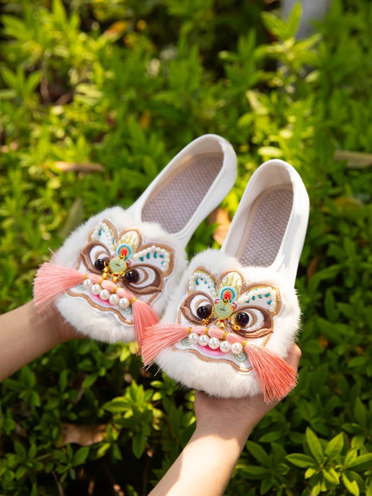 国潮虎头鞋2025新款女式单鞋平底绣花鞋新中式民族风老北京布鞋