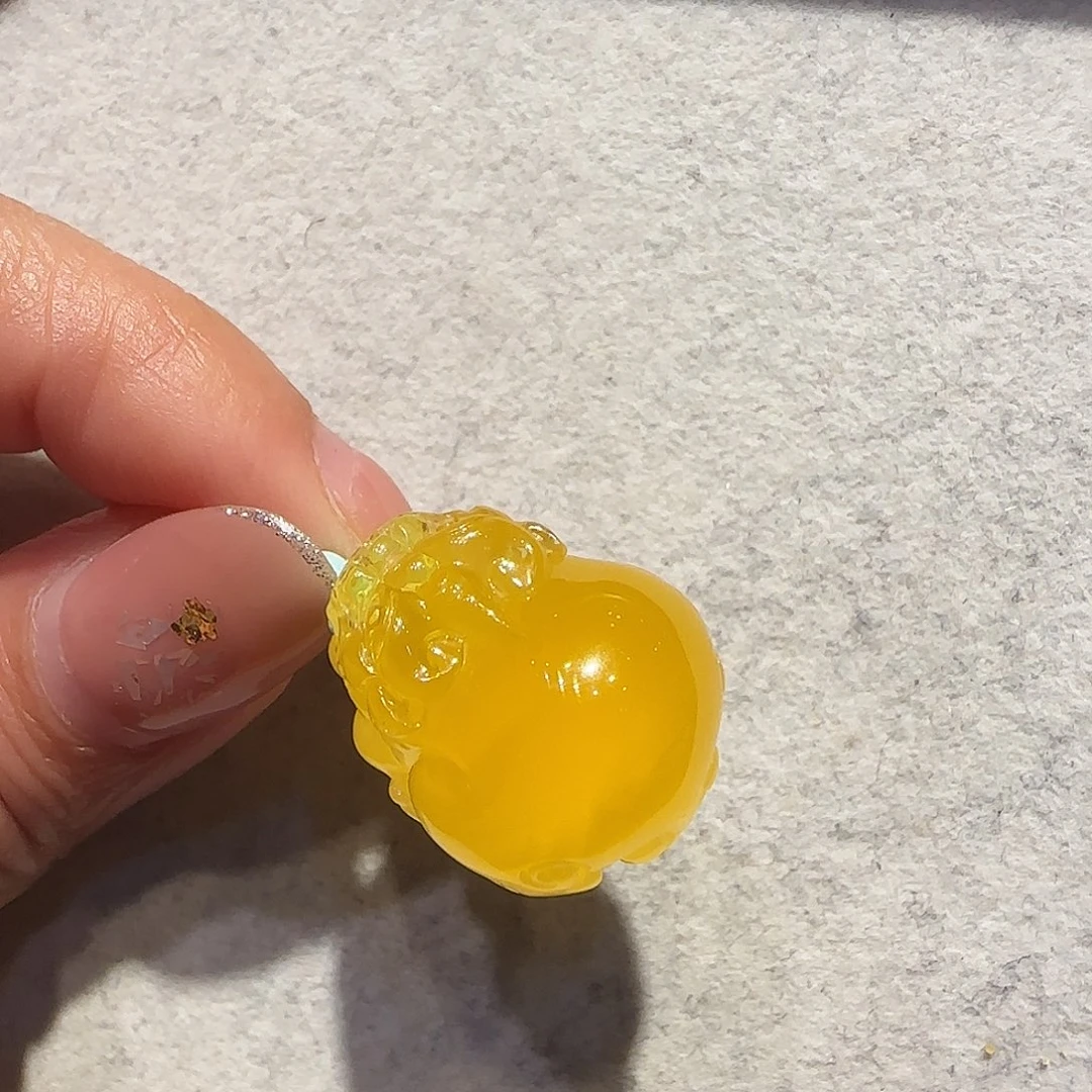 桦***子琥珀未镶嵌珠宝奇石