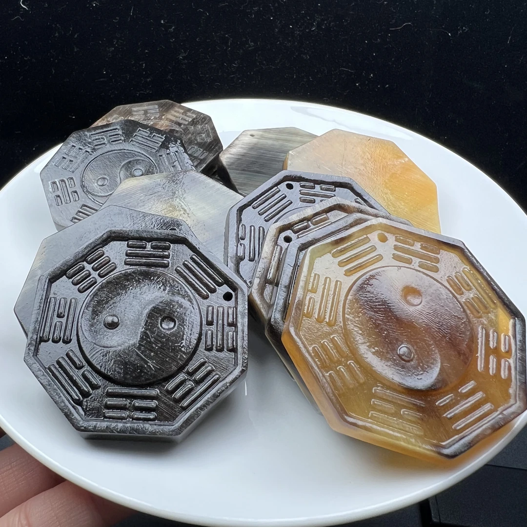 N078驴蹄子雕刻八卦牌子49×6mm