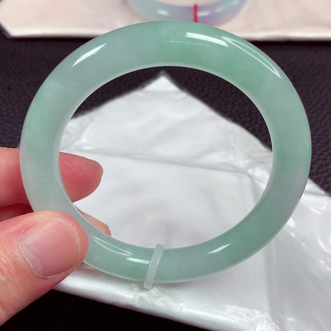 未镶嵌手镯翡翠天然翡翠手镯