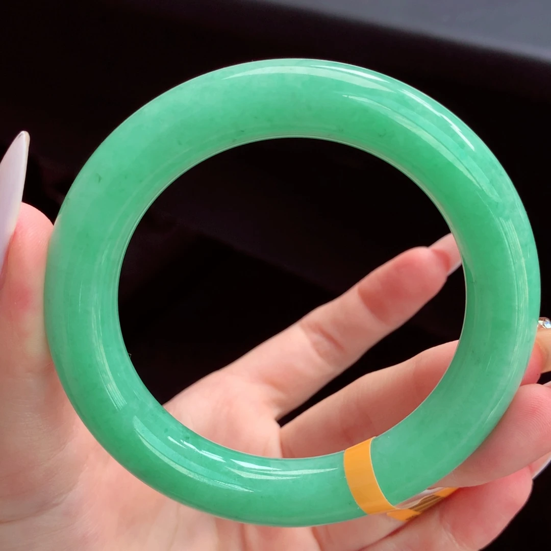 翡翠未镶嵌手镯翡翠