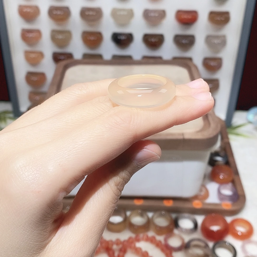 天***膀玛瑙/玉髓未镶嵌戒指港24