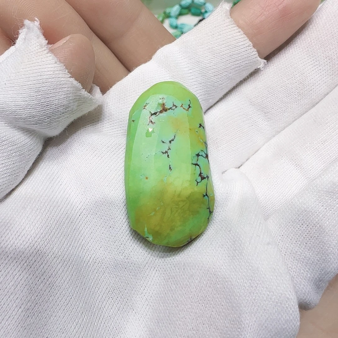 绿松石未镶嵌原矿绿松石