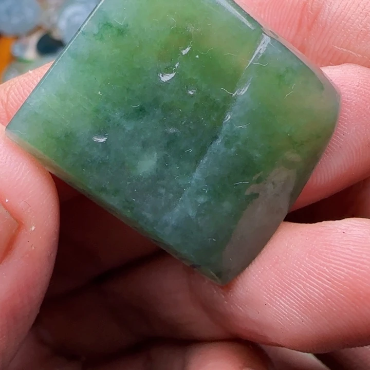 定制翡翠未镶嵌不包工