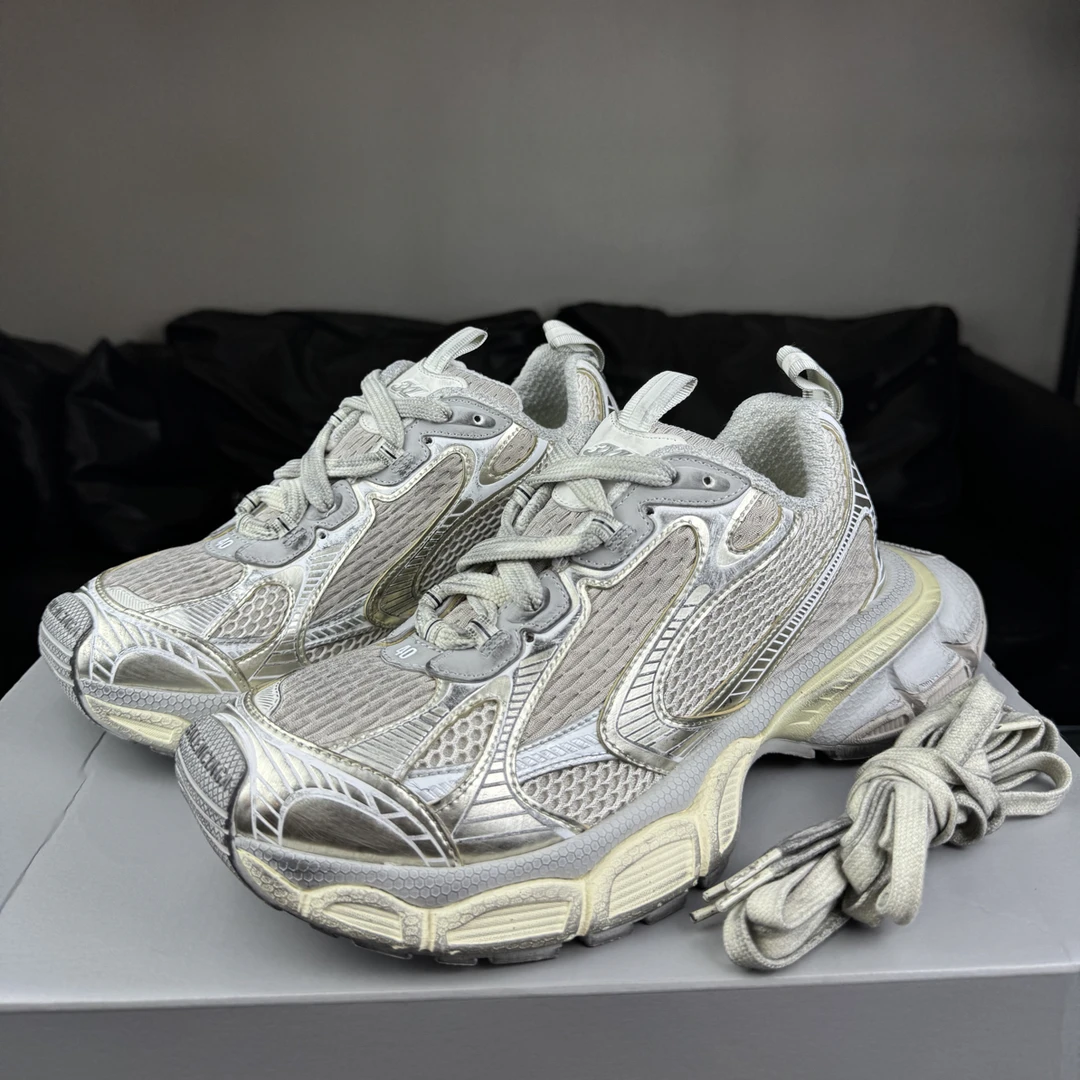 未使用 Balenciaga/巴黎世家 3xl香槟金浅灰40码原盒全新