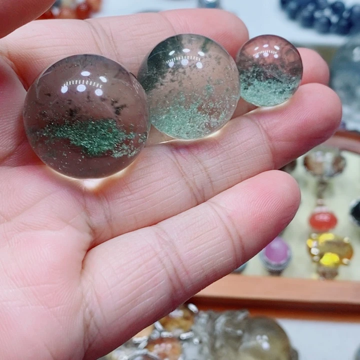 未镶嵌颈饰水晶香水晶