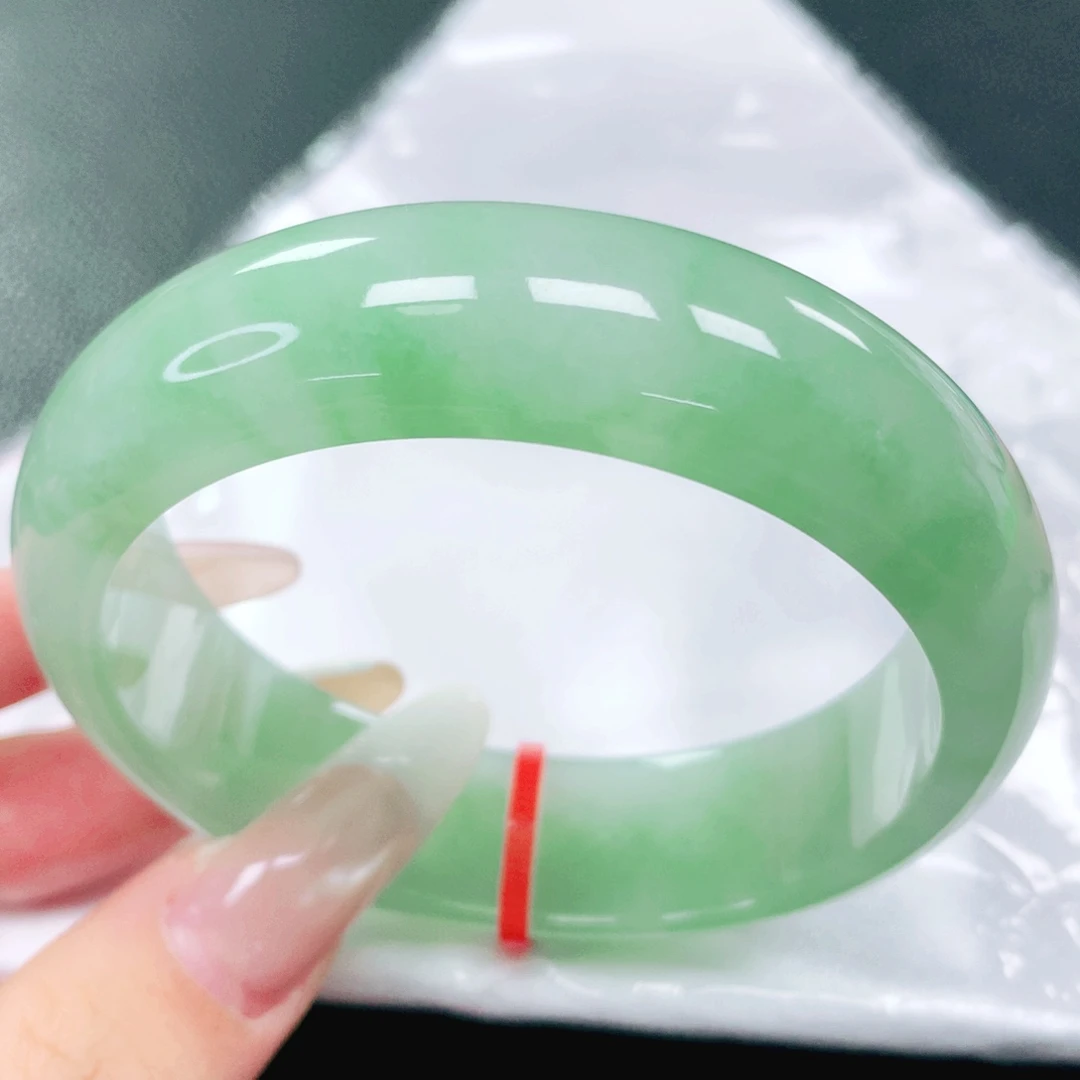 翡翠未镶嵌手镯57