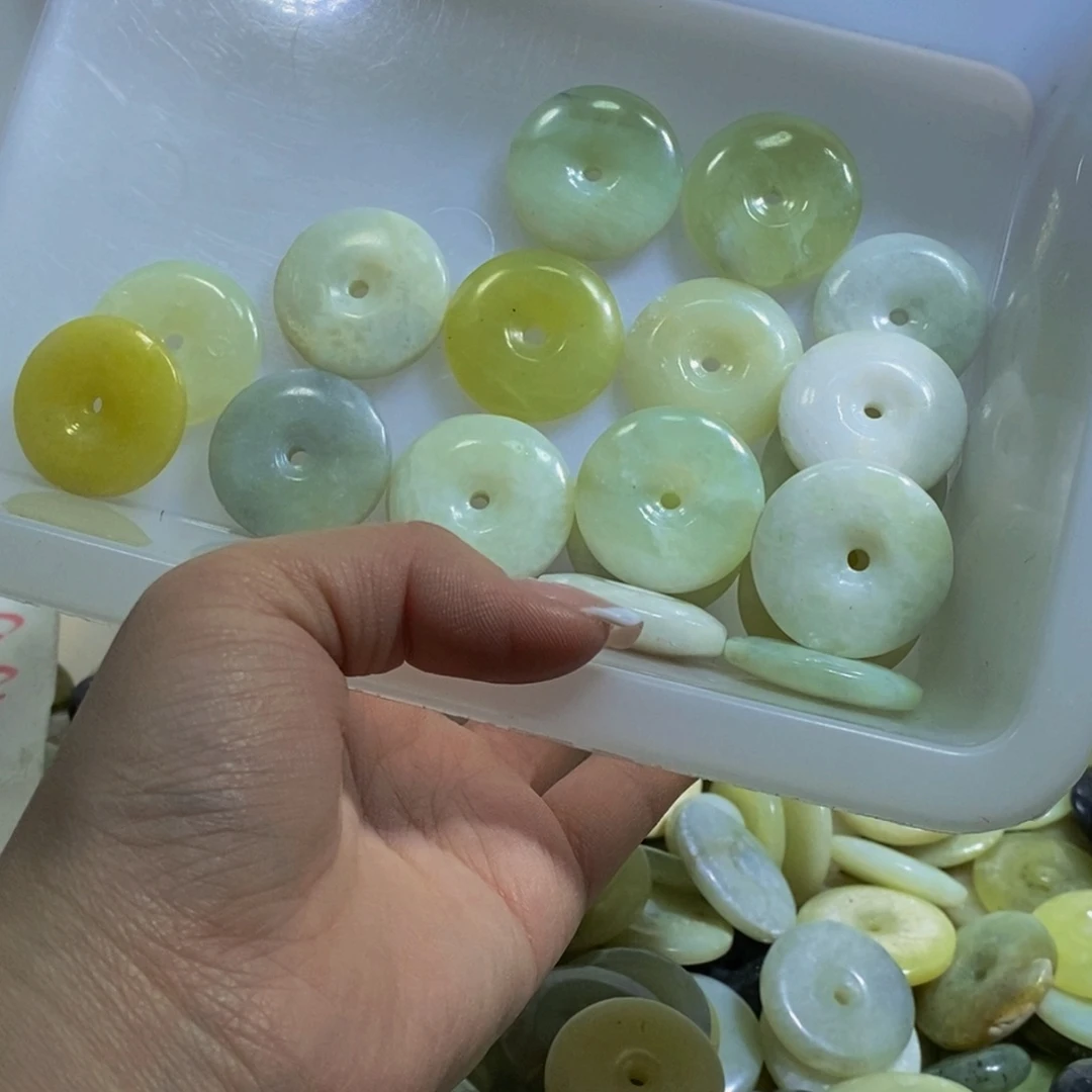 蛇纹石玉未镶嵌颈饰214