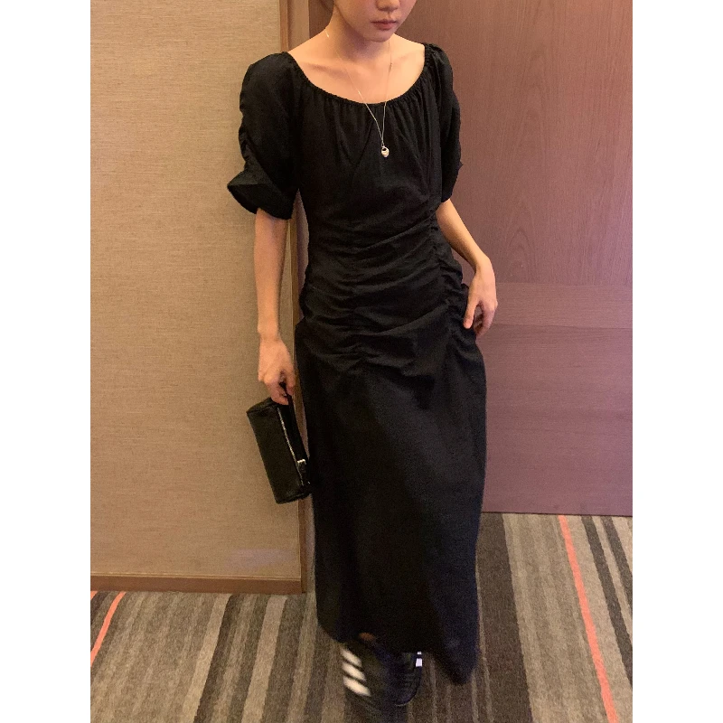 [流动线条]褶皱一字肩连衣裙