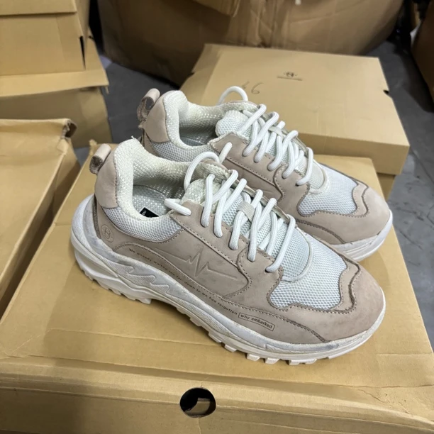 瑕疵小开胶运动鞋老爹鞋跑鞋做旧男女同款白