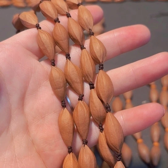 橄榄核手串/手链0.9小瓜子脖挂