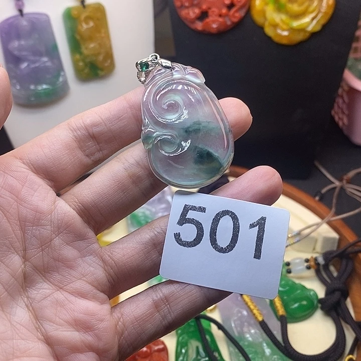 翡翠未镶嵌吊坠(赠链)