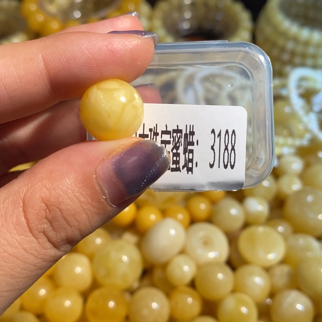 琥珀未镶嵌珠宝奇石3188