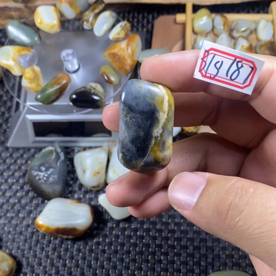 和田玉（糖玉）未镶嵌挂件