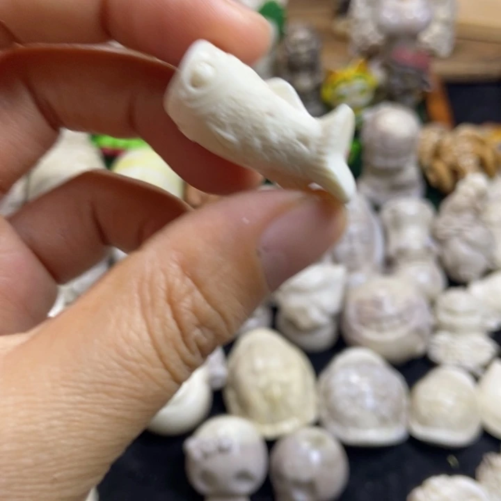 苒***惜配饰鹿角雕刻一个出