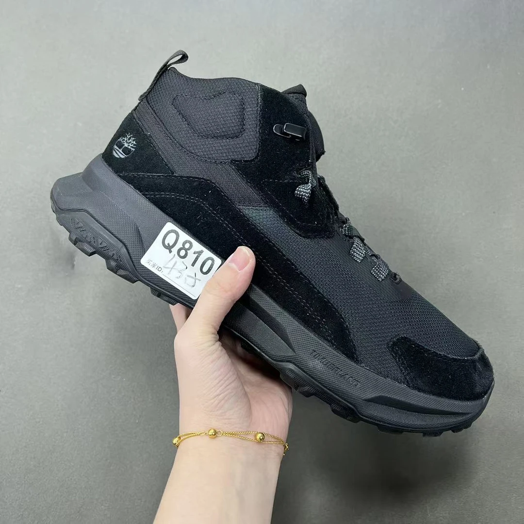 高帮户外徒步鞋轻便耐磨运动鞋 Q810 ( 无原盒  原垫）