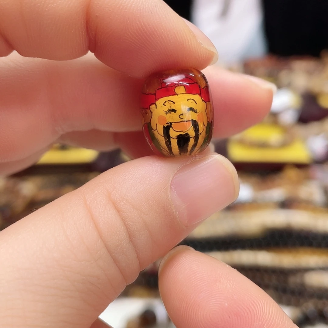 琥珀裸石未镶嵌大