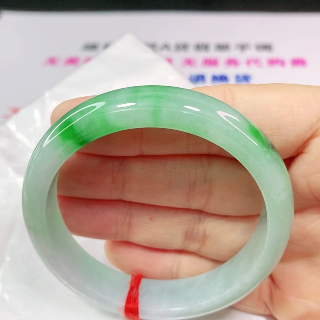 翡翠手镯未镶嵌53.4圈口正圈