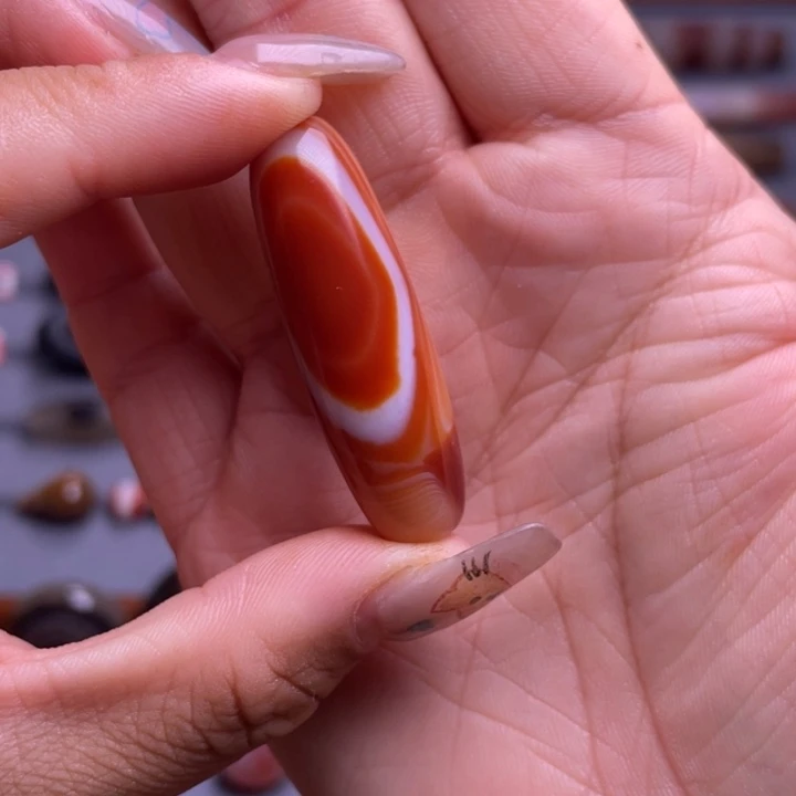 玛瑙/玉髓颈饰未镶嵌