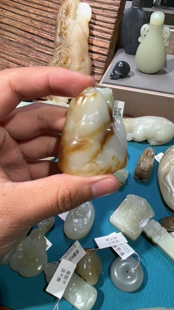 新疆和田玉且末料