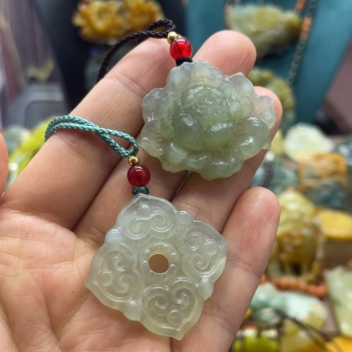 蛇纹石玉未镶嵌颈饰