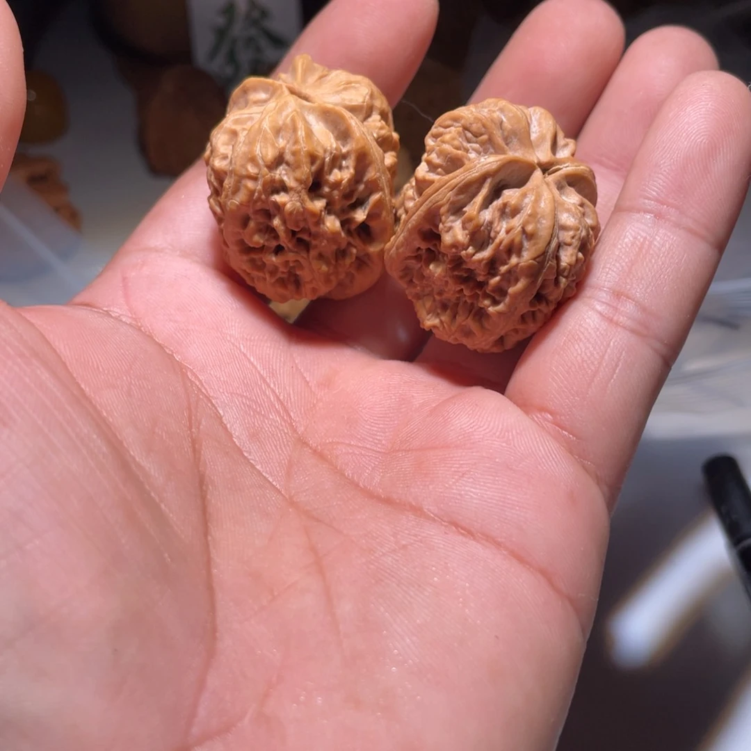 文玩核桃吊坠存****?西北将军