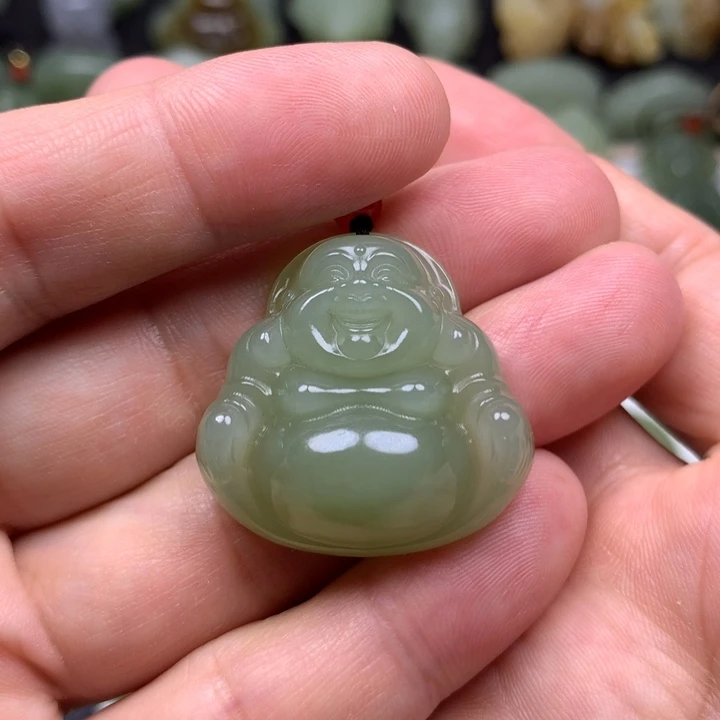 一***川和田玉未镶嵌颈饰