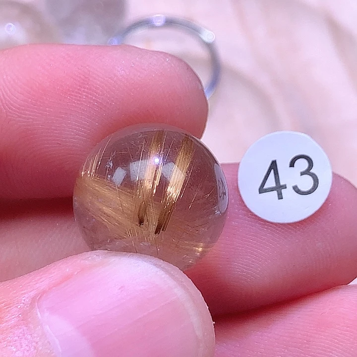 未镶嵌颈饰水晶冯*