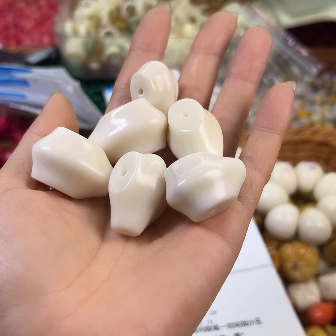 菩提根/象牙果手串微瑕白沙鱼背三通3颗孔道有瑕