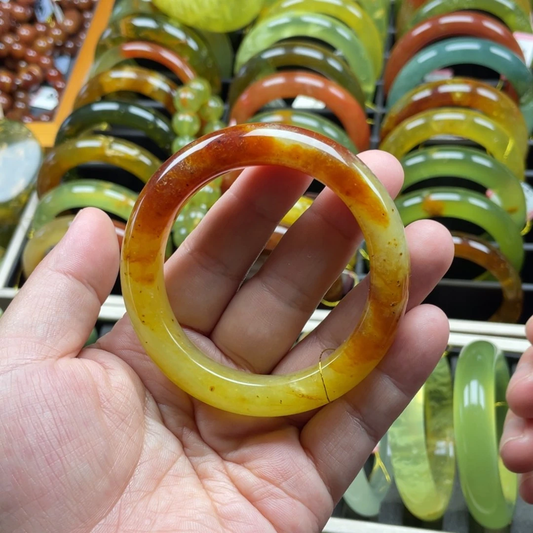 未镶嵌蛇纹石玉手镯有裂