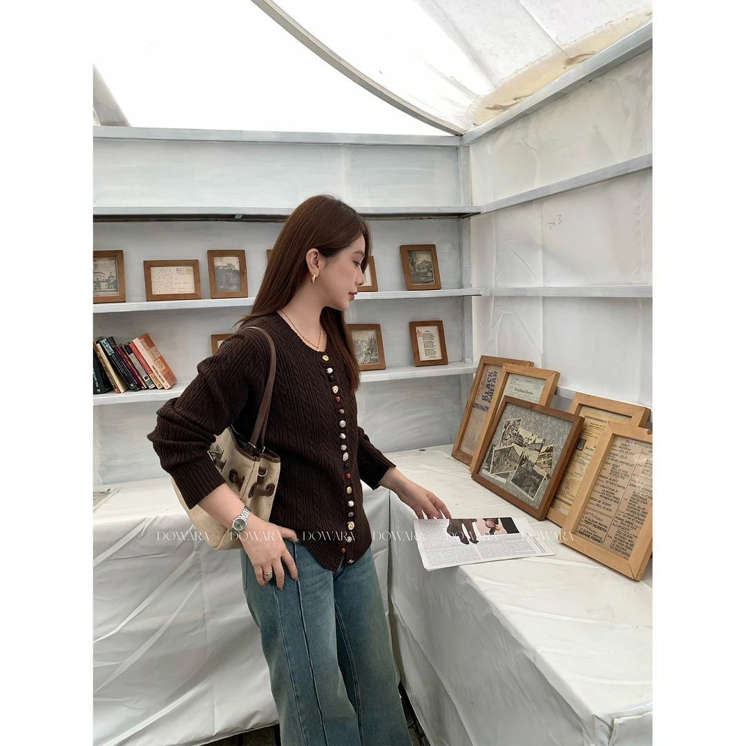 大婉酱微胖定制气质时尚彩色扣针织开衫女秋季宽松显瘦毛衣 9951D