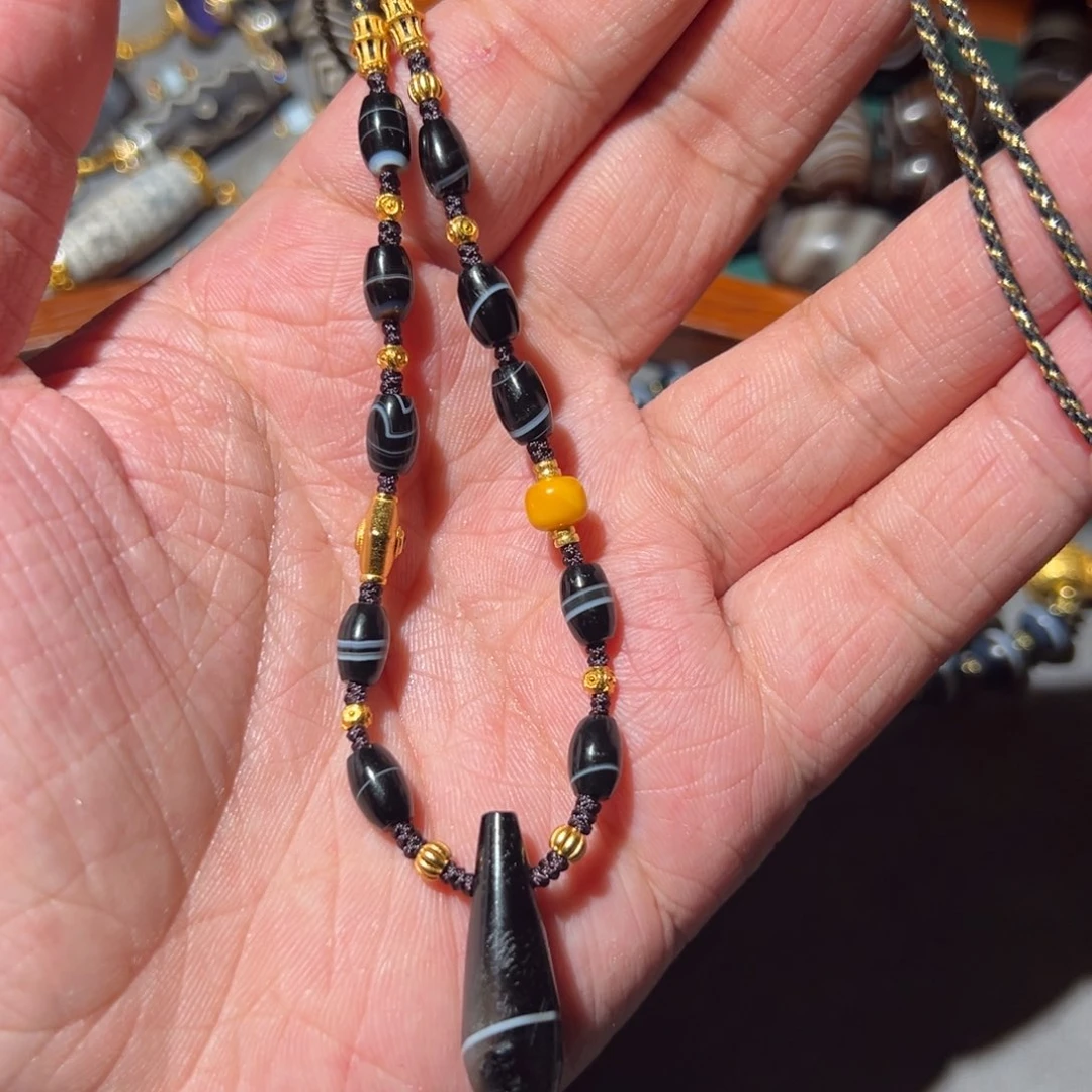 玛瑙/玉髓颈饰未镶嵌