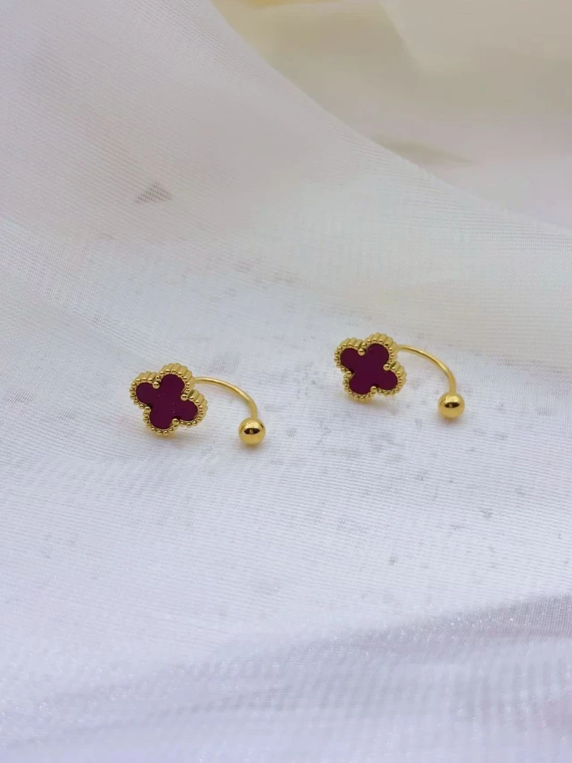 钛钢亚克力耳饰 【Kiss娜】钛钢3647精美红花U形豆豆耳环