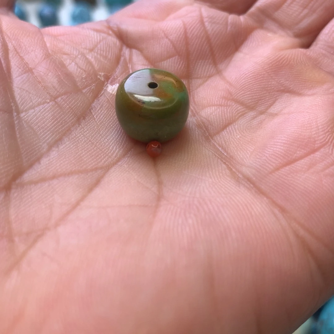 南红玛瑙未镶嵌珠宝奇石