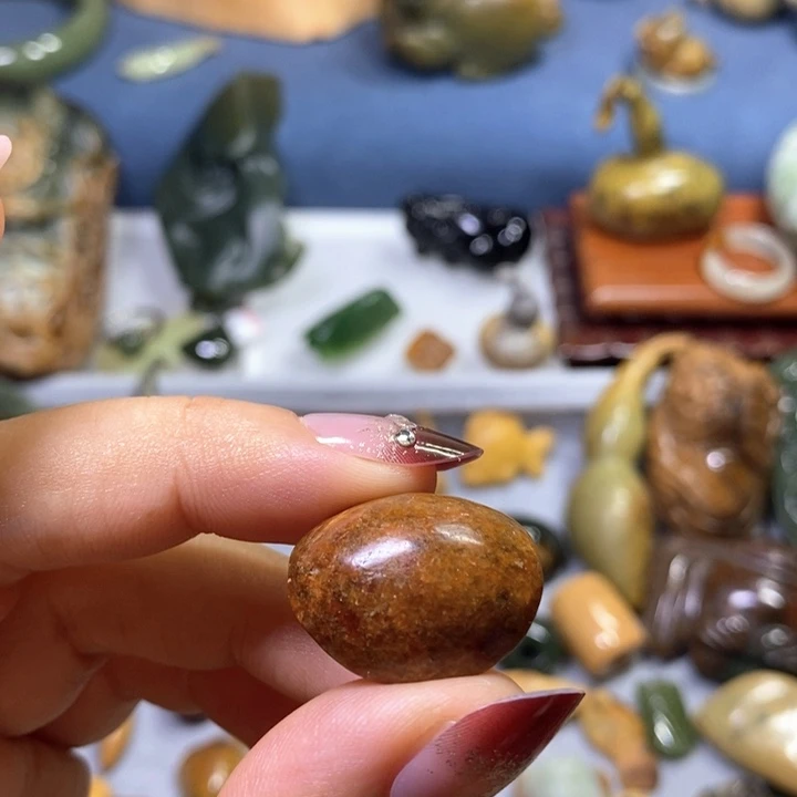 岫岩河磨玉（透闪石质玉）未镶嵌挂件富甲