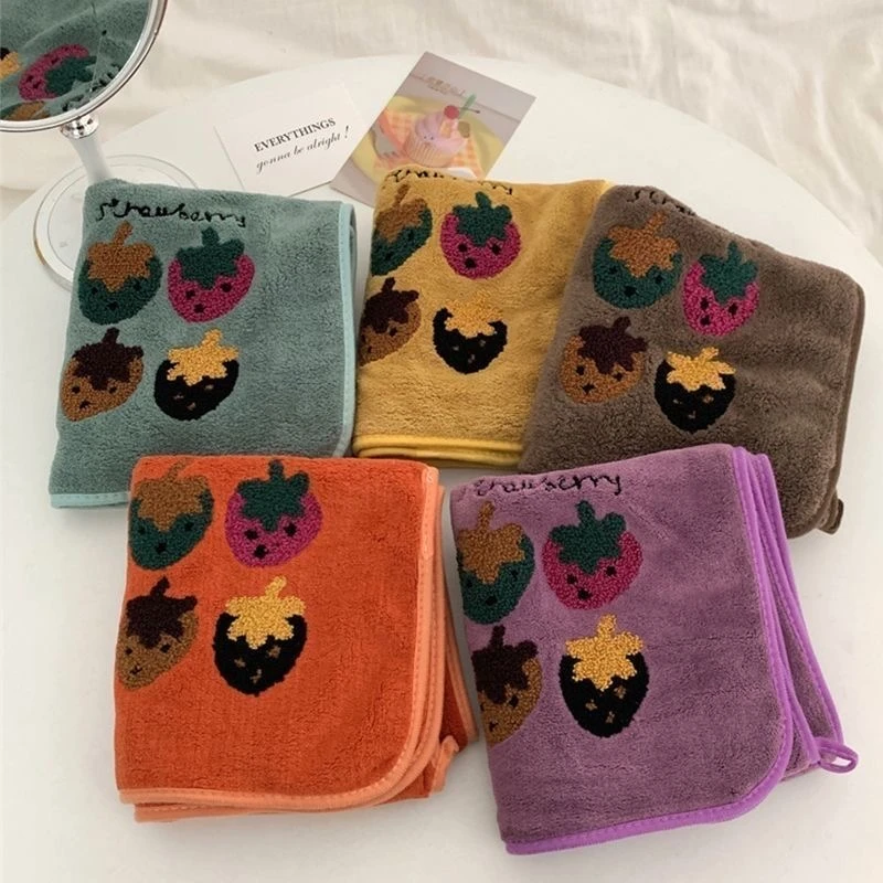 新款草莓绣花珊瑚绒毛巾加厚吸水不掉毛情侣男女情侣成人家用洗脸