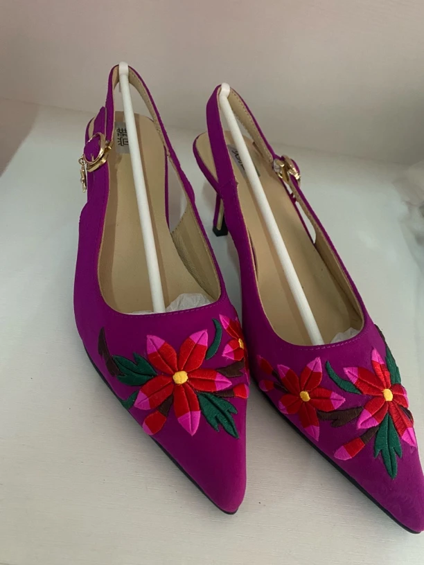 少数民族手工绣花高跟鞋紫色