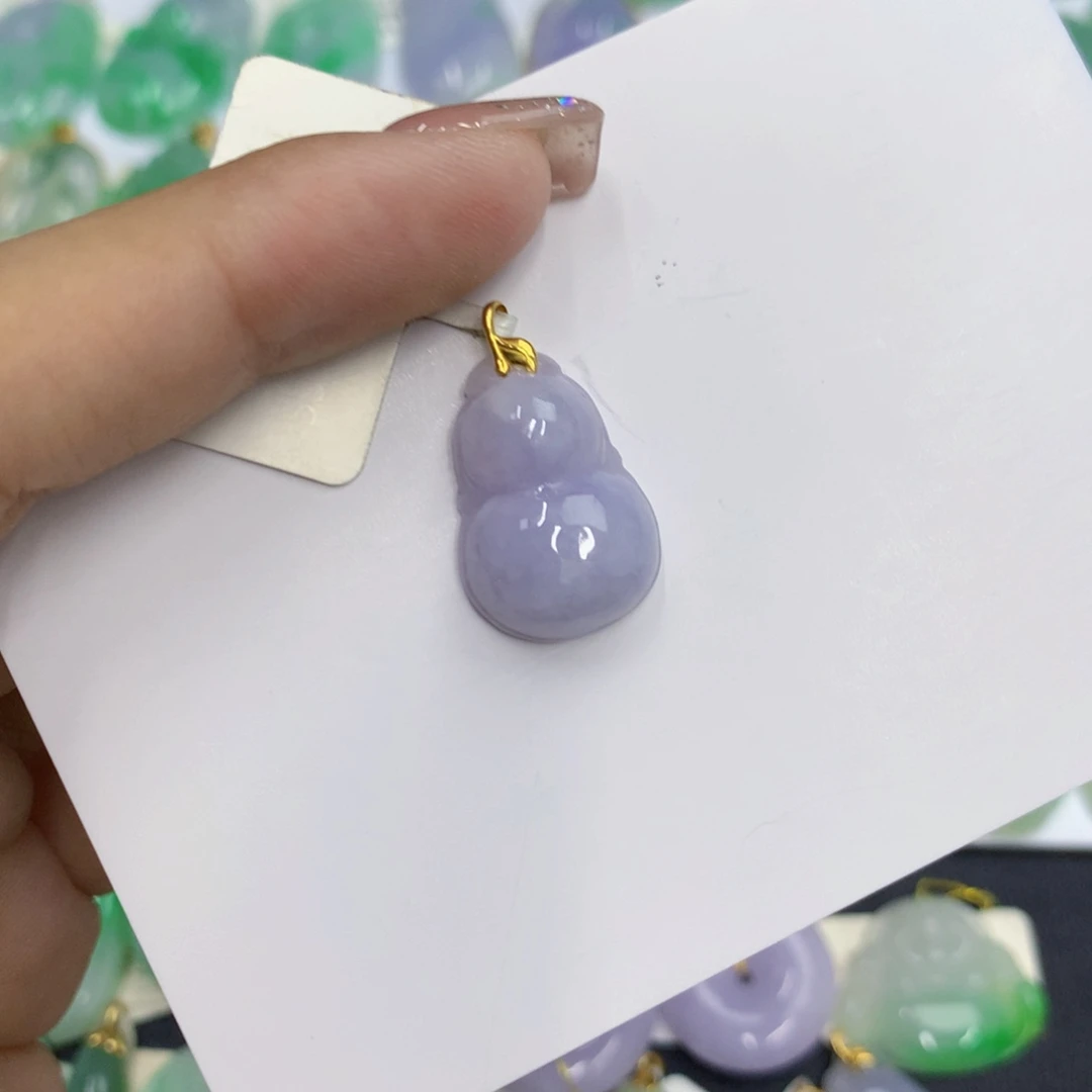 翡翠18K金镶嵌颈饰翡翠