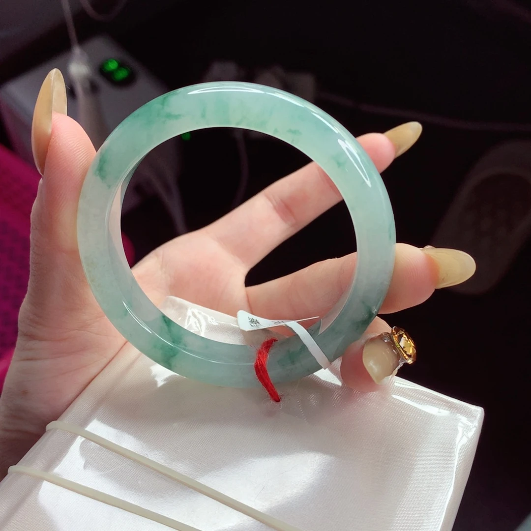 未镶嵌手镯翡翠必拍 错过拍大腿