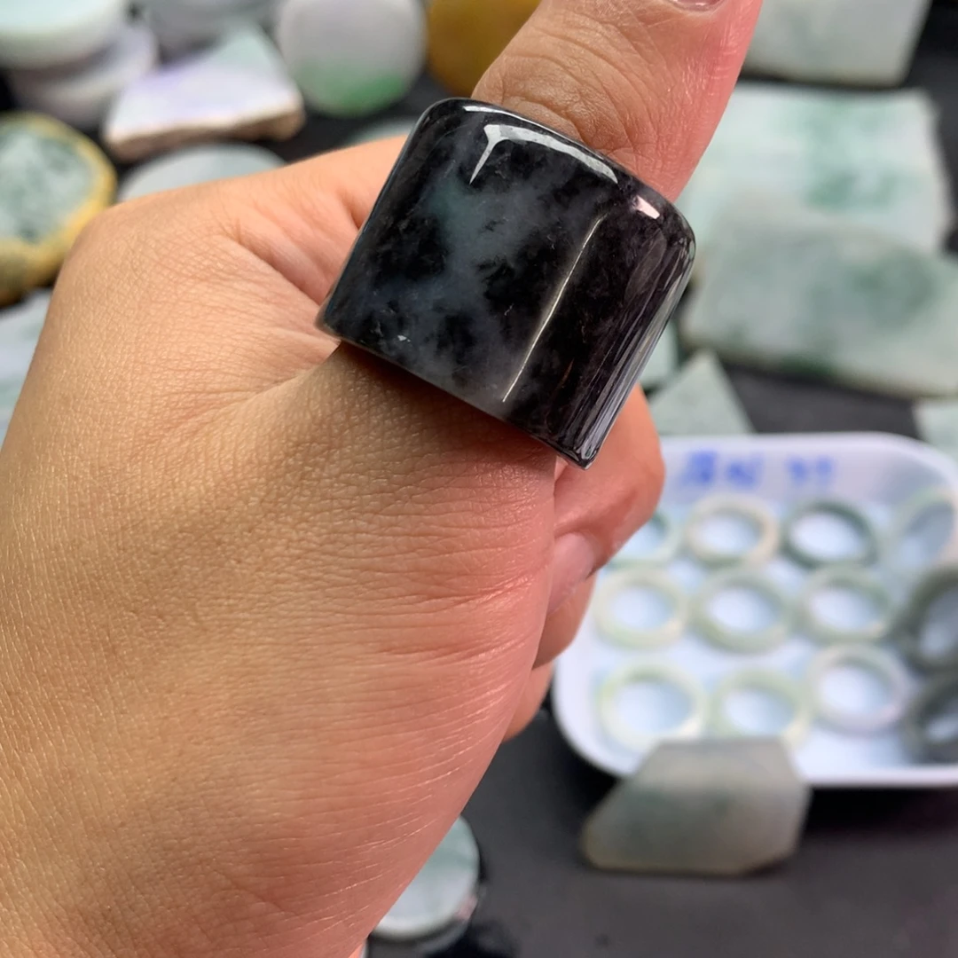 王***照翡翠未镶嵌戒指天然翡翠