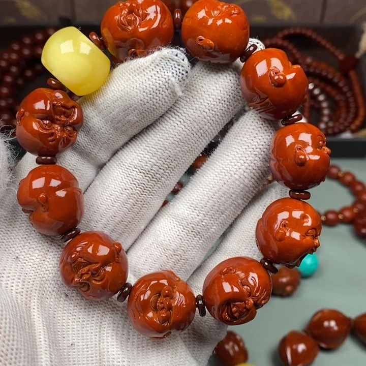 叶***秋橄榄核吊坠85467888888