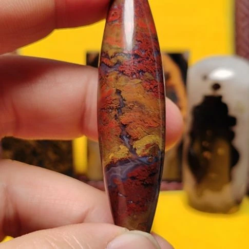 大***形玛瑙/玉髓合金摆件