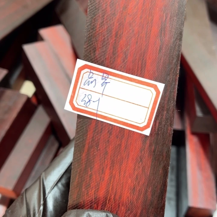 紫檀木类端景台品*