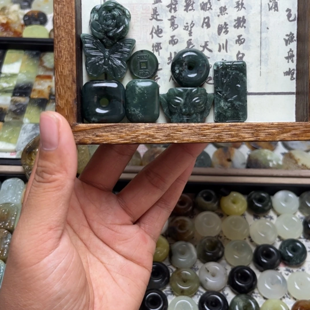 蛇纹石玉合金颈饰