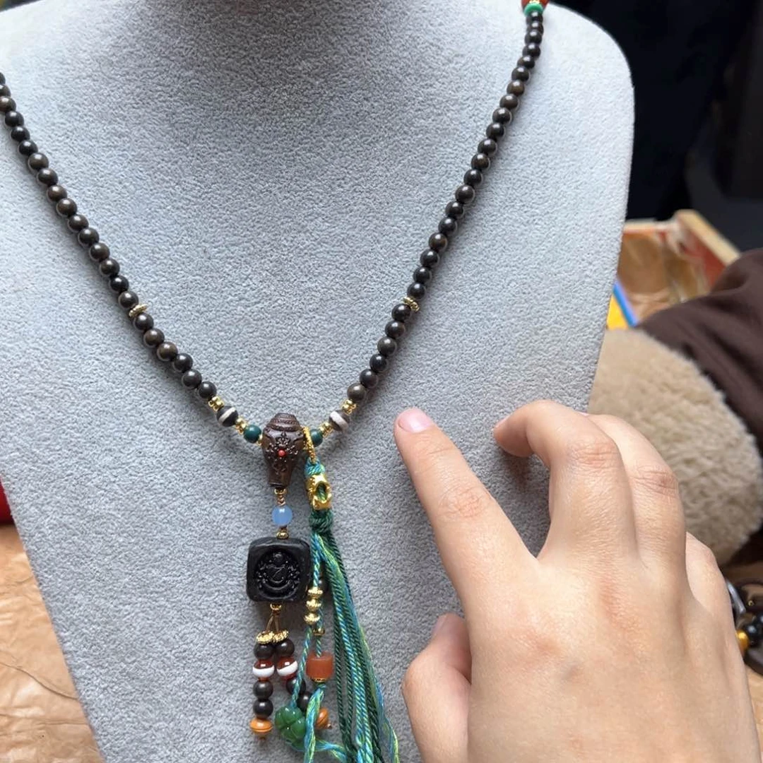 大叶紫檀（黑酸枝木类）