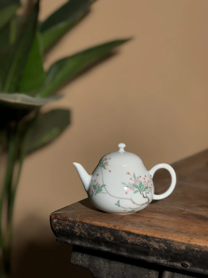 景德镇陶瓷白瓷壶垂丝海棠