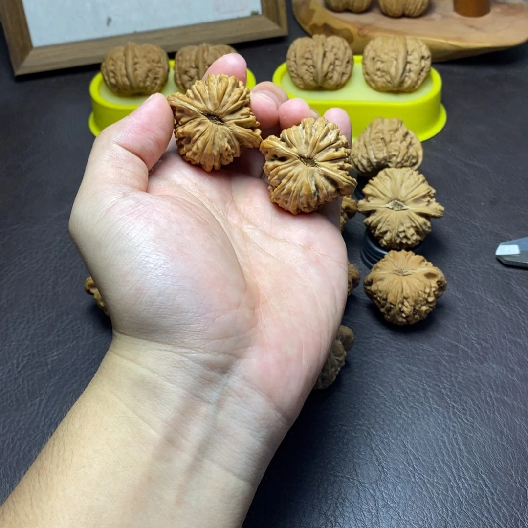 文玩核桃吊坠平谷楼